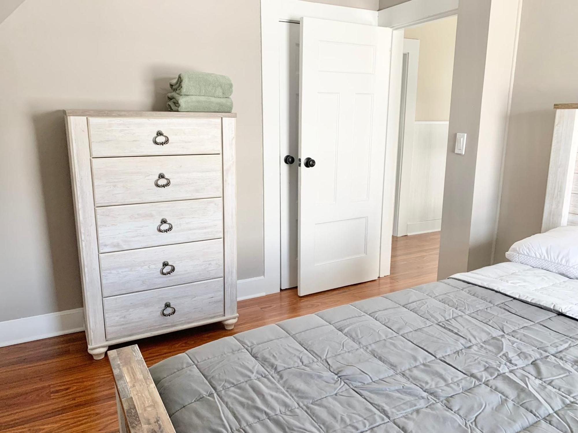 Newly Renovated 4 Bedroom Apartment Near Downtown. Montclair Exterior photo